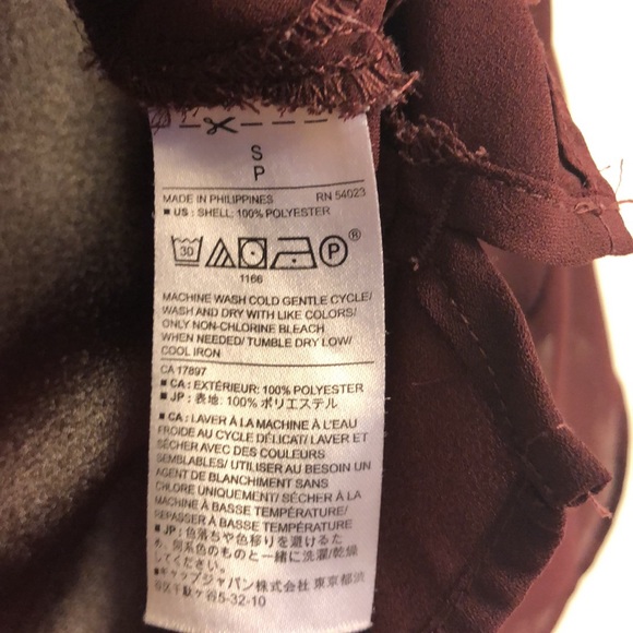 Banana Republic - sm maroon silky button-down w/billowy sleeves - Picture 6 of 7
